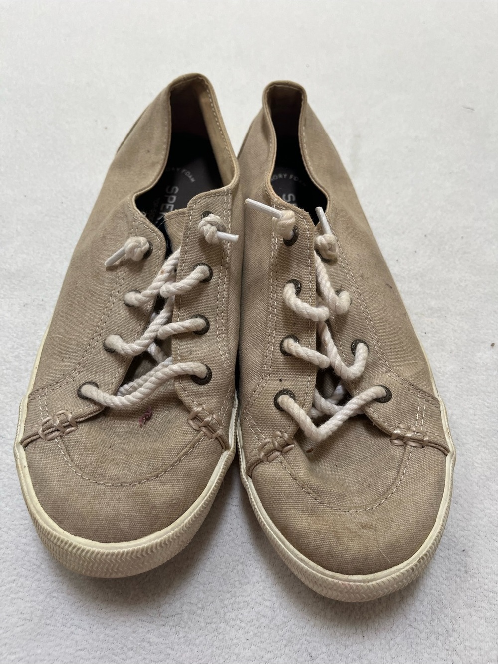 Sperry Women’s Beige Canvas Lace Up Sneakers Size 8.5
